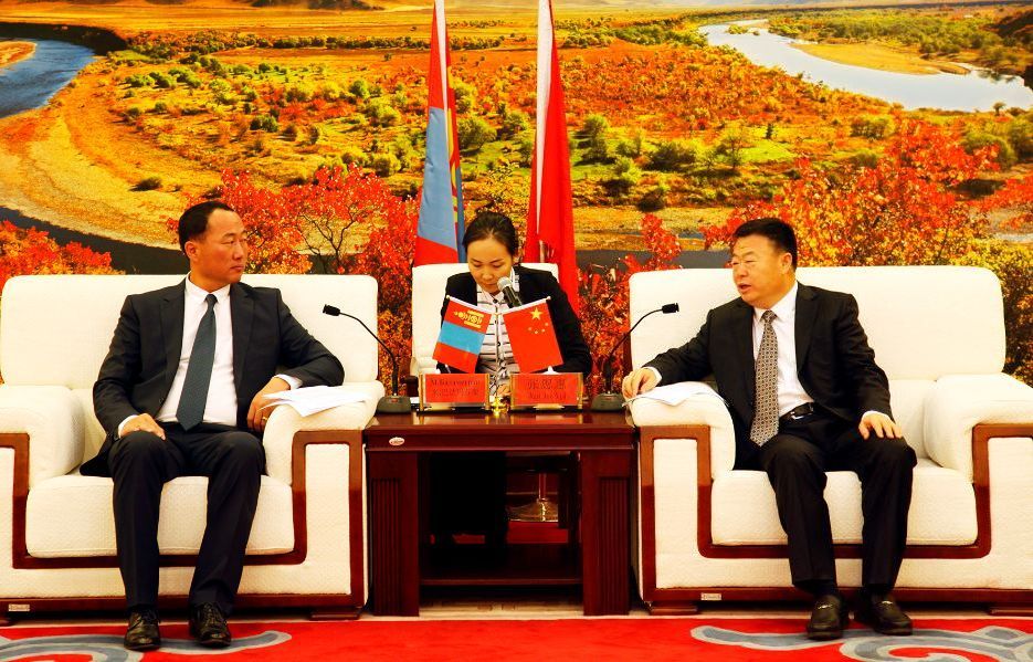 张恩惠会见蒙古国东方省政府代表团
